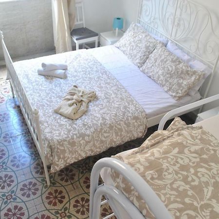 Sunrise Hostel & Rooms Palermo Buitenkant foto