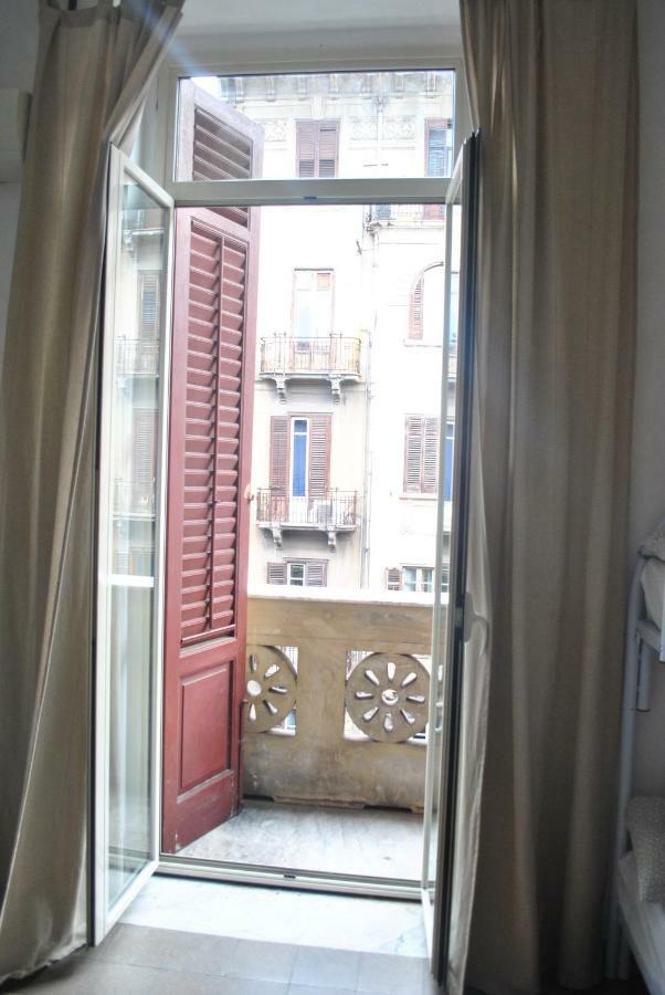 Sunrise Hostel & Rooms Palermo Buitenkant foto